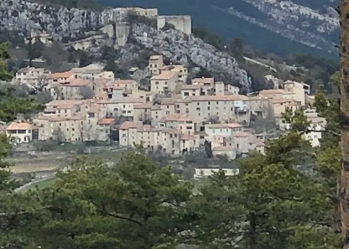 Le Petit Saint Clair
